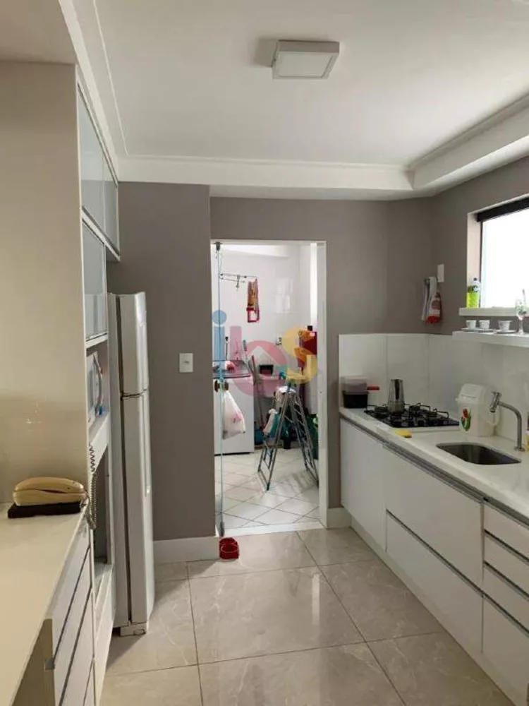 Apartamento à venda com 2 quartos, 104m² - Foto 5