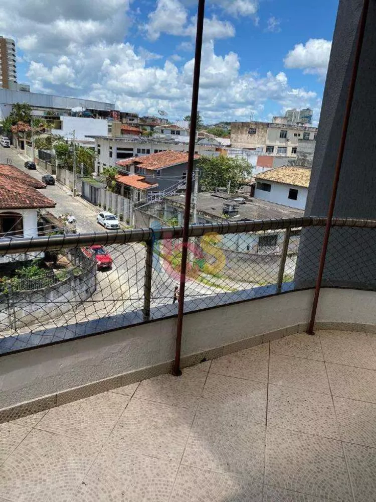 Apartamento à venda com 3 quartos, 190m² - Foto 1