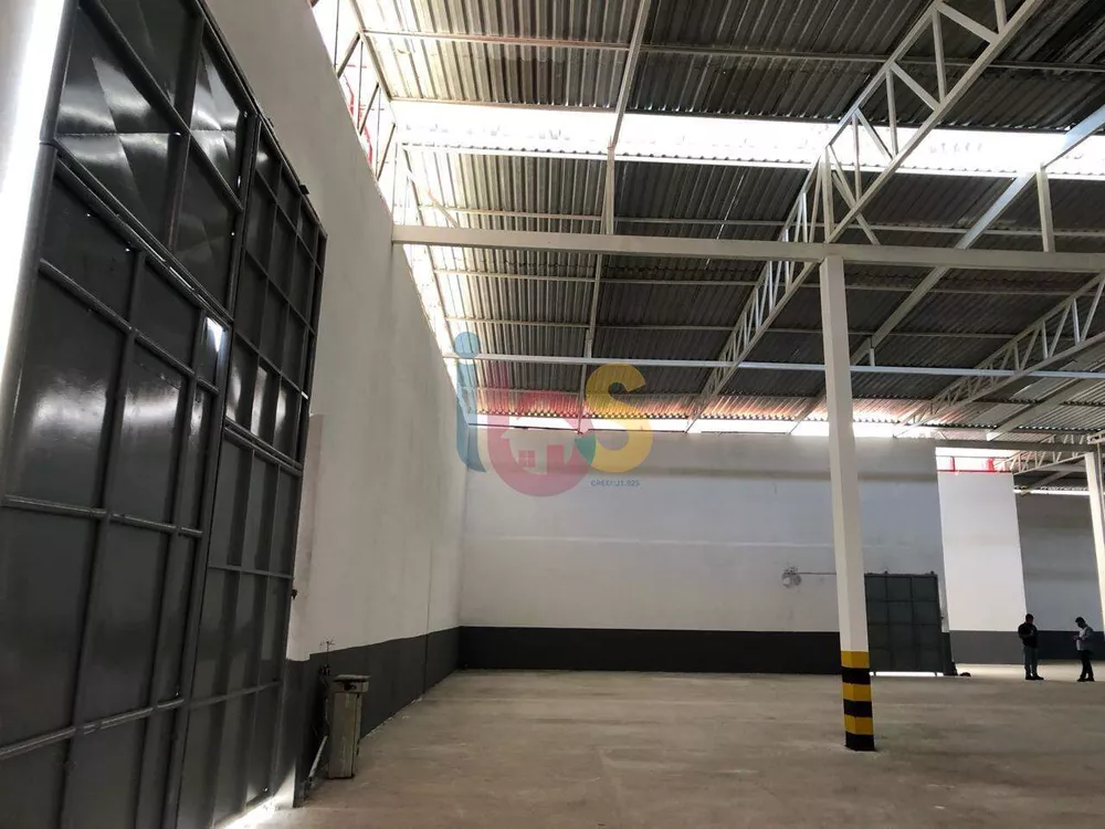 Depósito-Galpão-Armazém para alugar, 1556m² - Foto 4