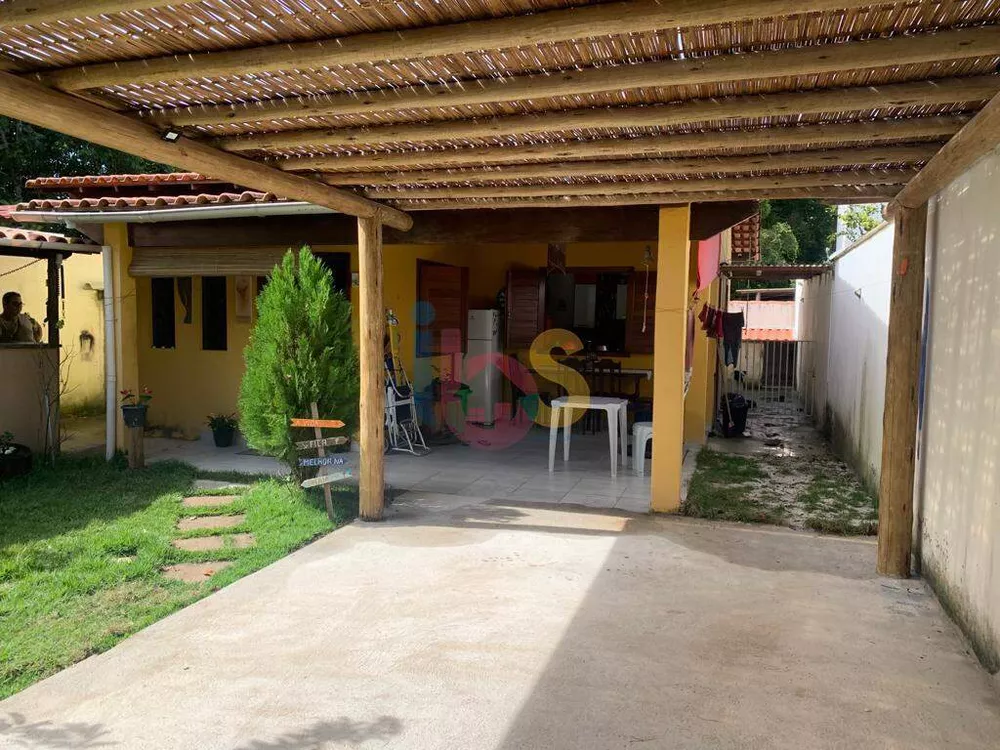 Casa à venda com 2 quartos, 60m² - Foto 2