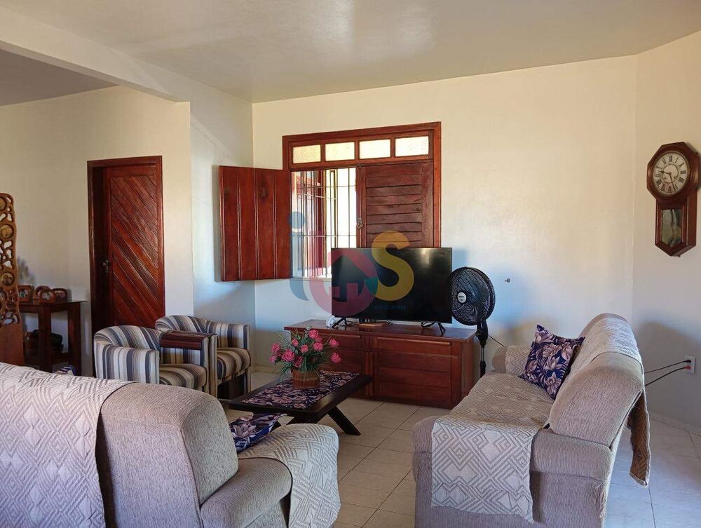 Casa à venda com 7 quartos, 300m² - Foto 4