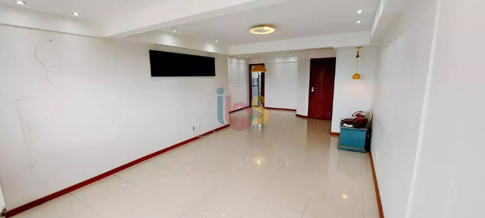 Apartamento à venda com 3 quartos, 103m² - Foto 2