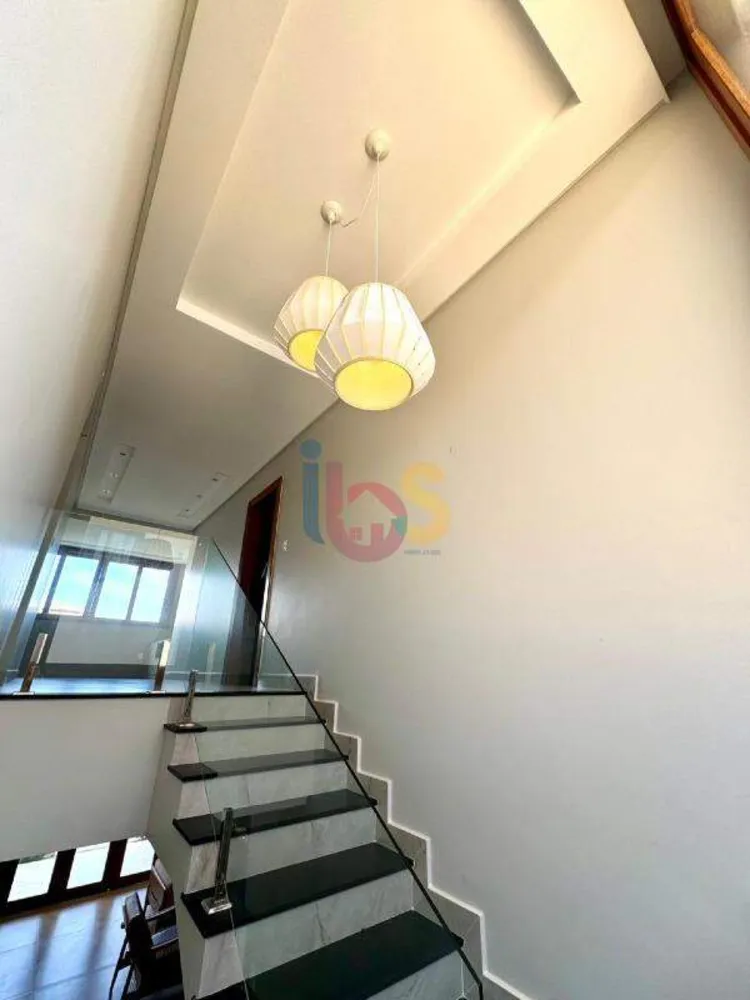 Casa, 4 quartos, 450 m² - Foto 1
