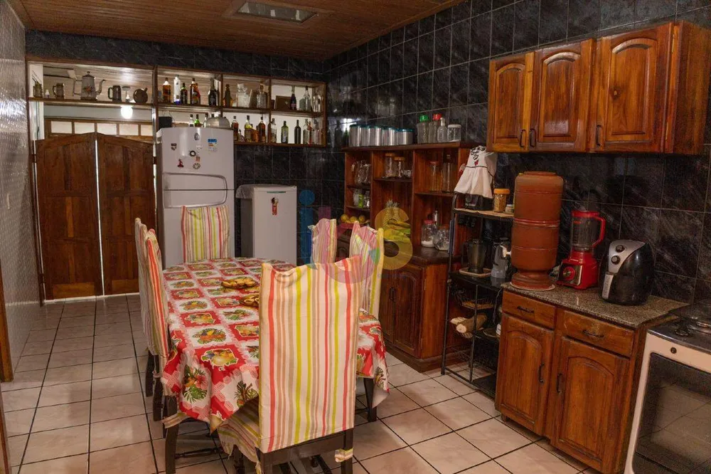 Casa, 6 quartos, 281 m² - Foto 15
