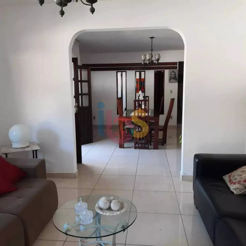 Casa Comercial à venda com 4 quartos, 380m² - Foto 3