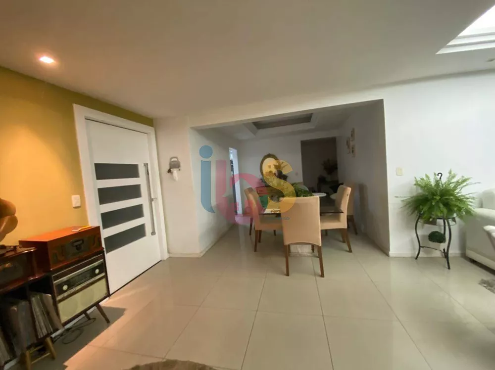 Apartamento à venda com 3 quartos, 147m² - Foto 3