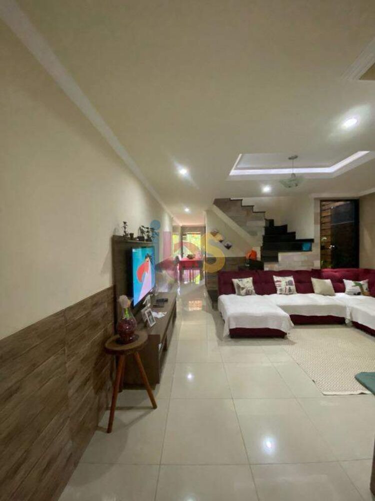 Casa, 3 quartos, 210 m² - Foto 2