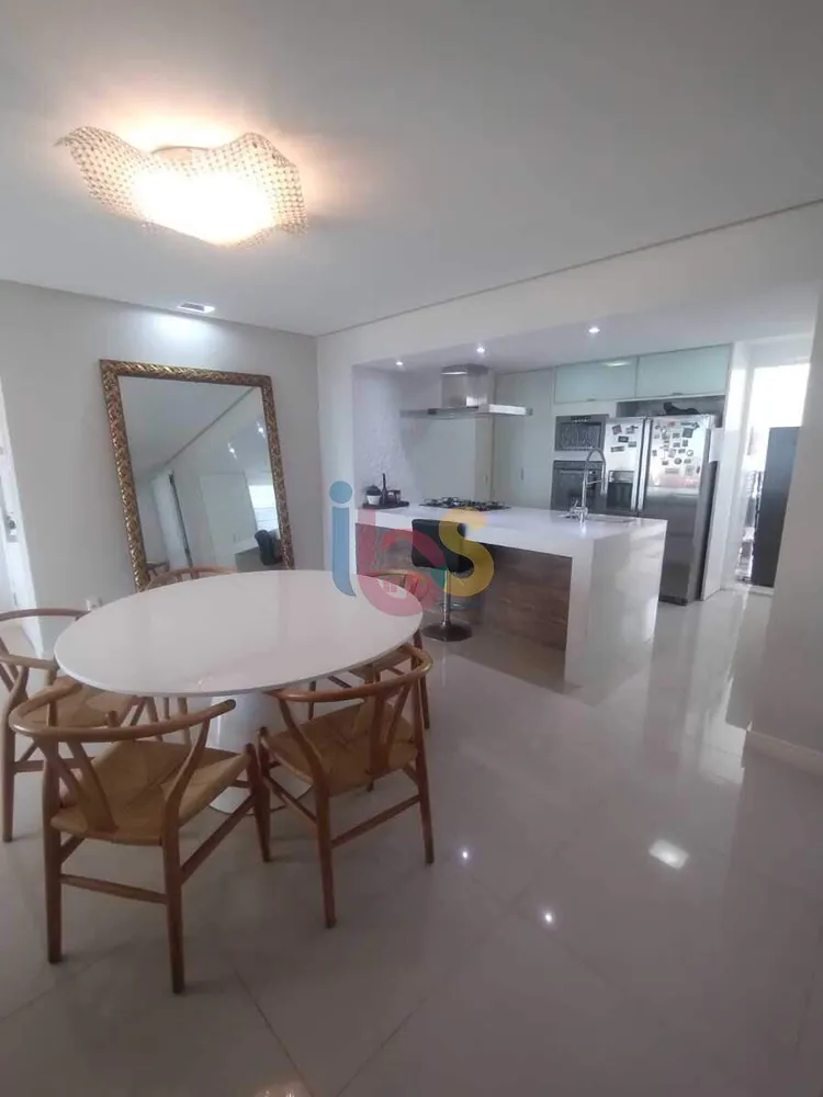 Apartamento, 3 quartos, 130 m² - Foto 1