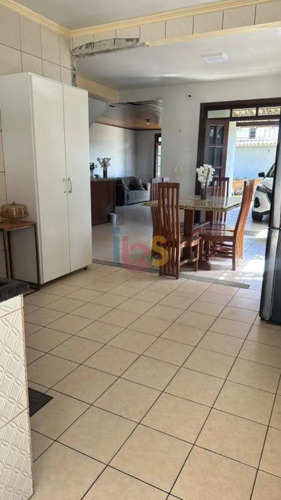 Casa, 6 quartos, 193 m² - Foto 7