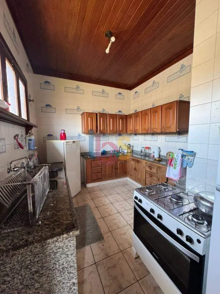 Casa, 4 quartos, 250 m² - Foto 8