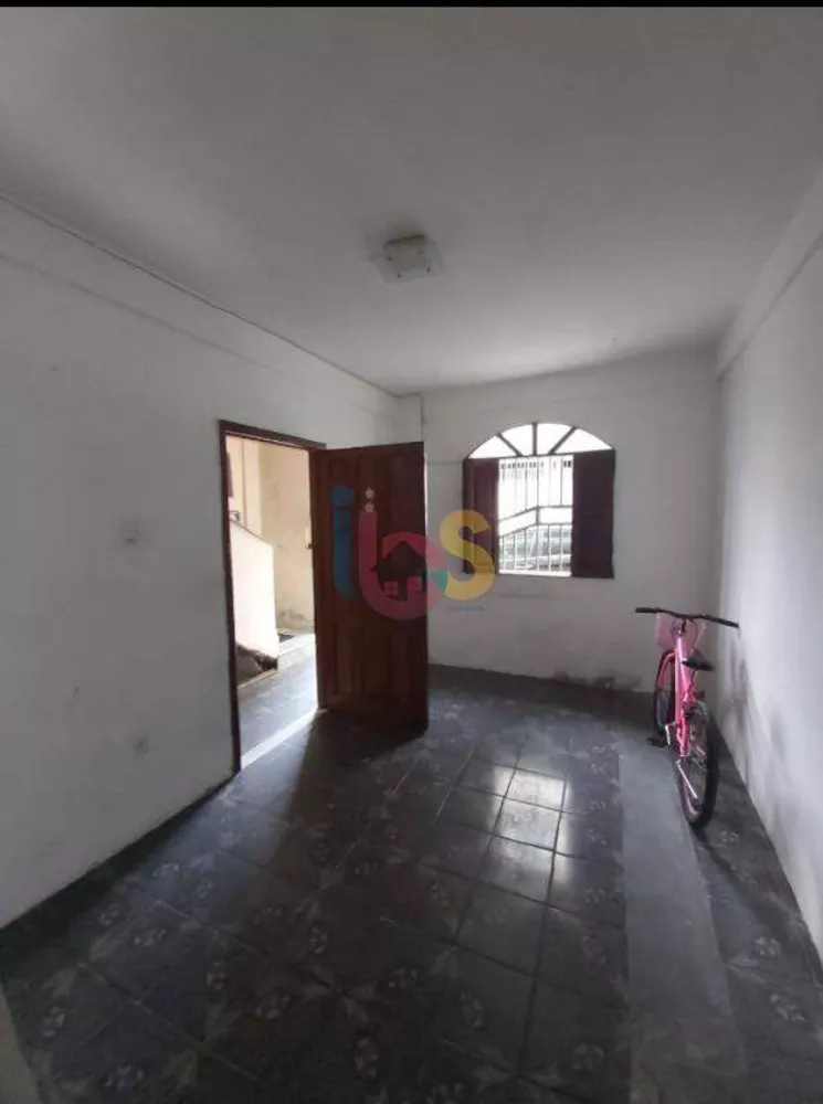 Casa à venda com 2 quartos, 70m² - Foto 2