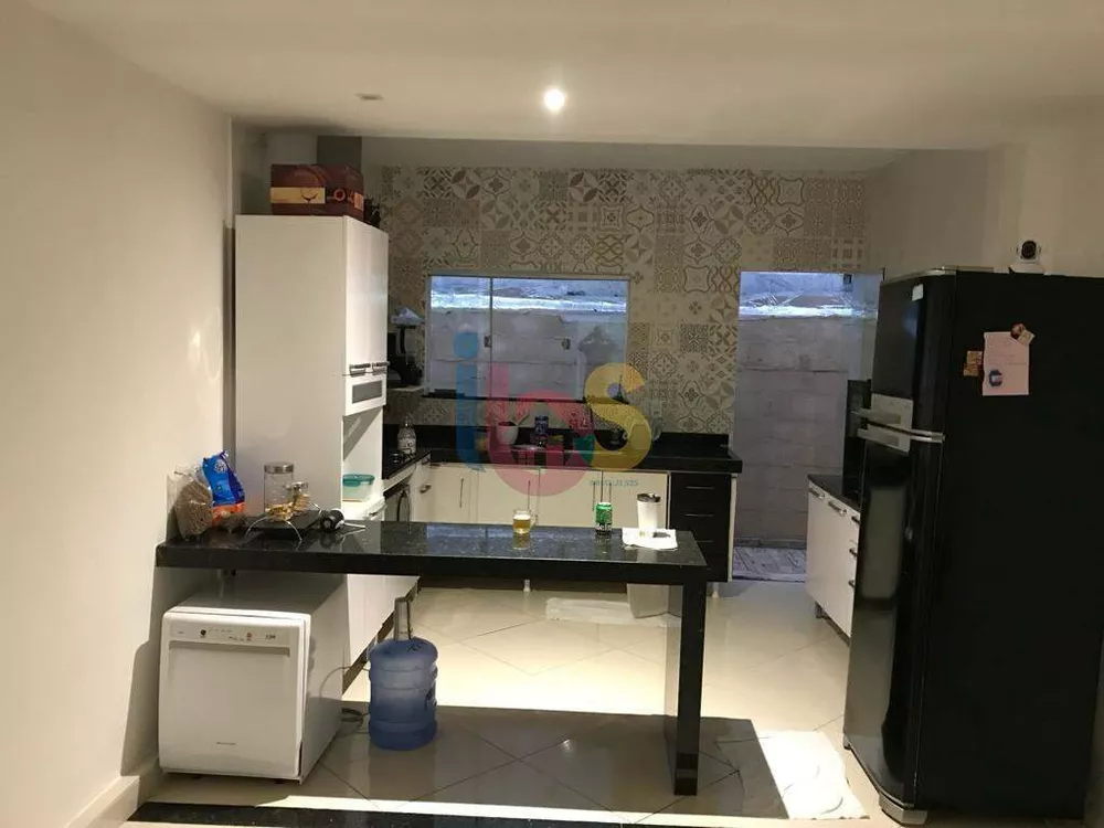 Casa à venda com 3 quartos, 142m² - Foto 3