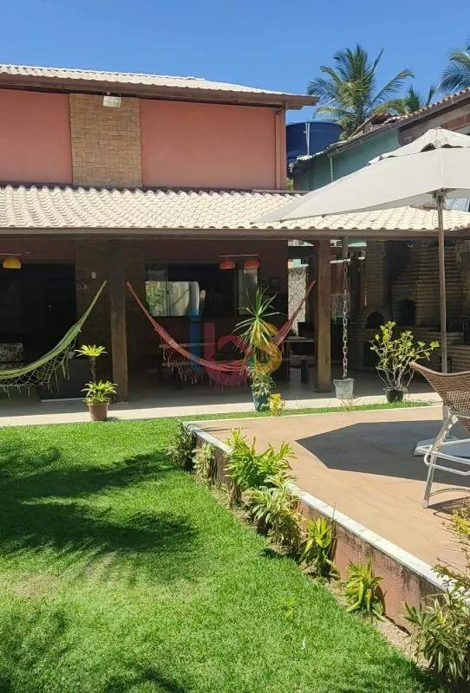 Casa à venda com 3 quartos, 284m² - Foto 2