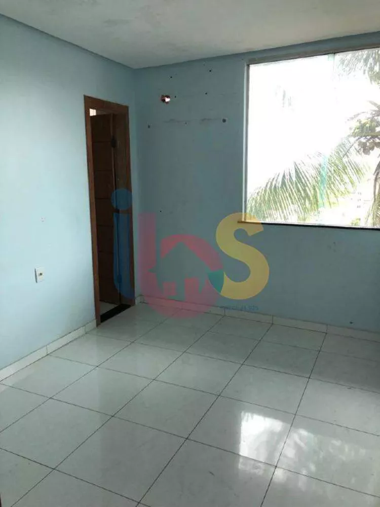 Casa à venda com 3 quartos, 174m² - Foto 2