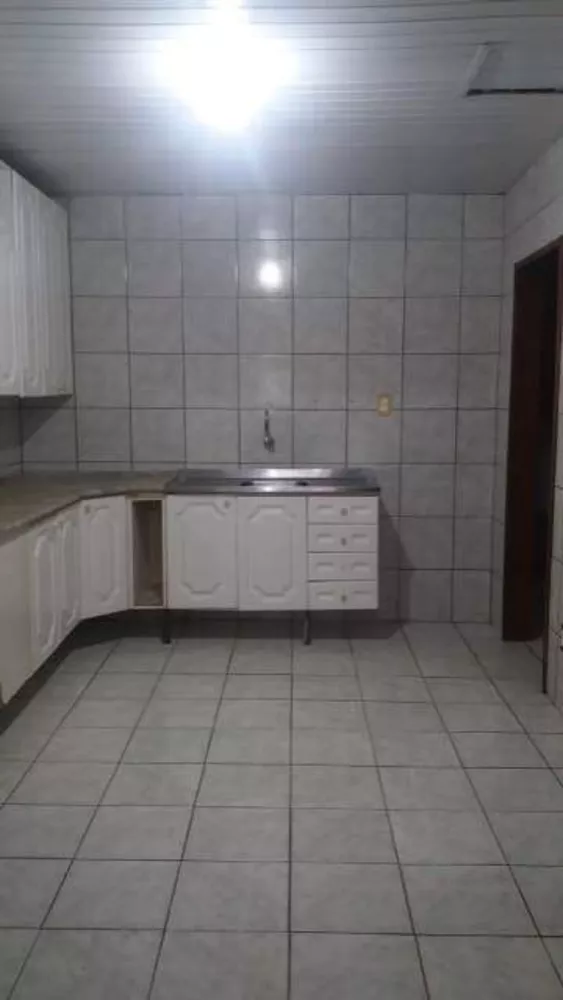 Casa à venda com 2 quartos, 141m² - Foto 2