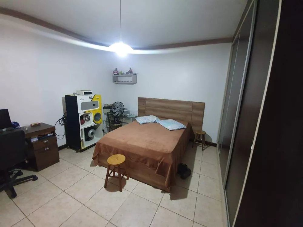 Casa à venda com 3 quartos, 186m² - Foto 10