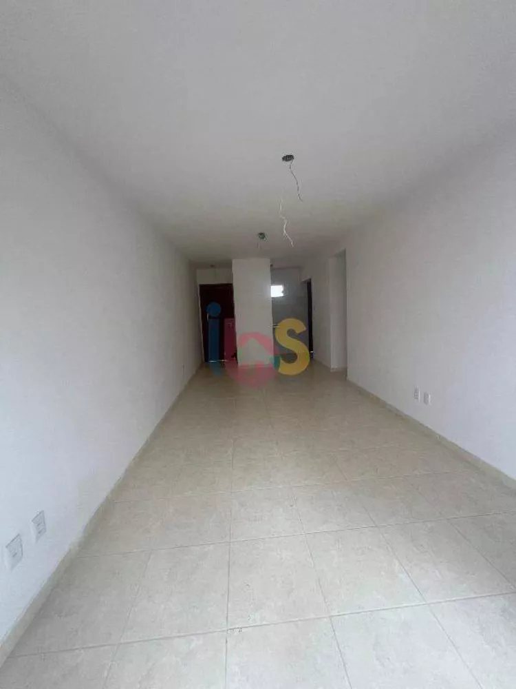 Apartamento à venda com 2 quartos, 68m² - Foto 2