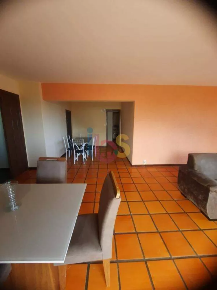 Apartamento à venda com 4 quartos, 146m² - Foto 3