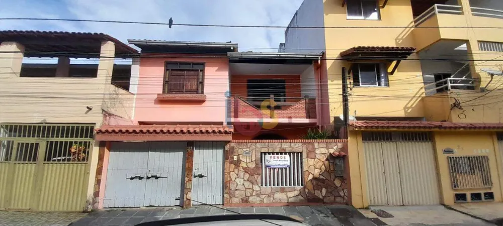 Casa, 4 quartos, 204 m² - Foto 1