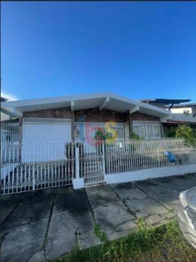 Casa, 3 quartos, 302 m² - Foto 1
