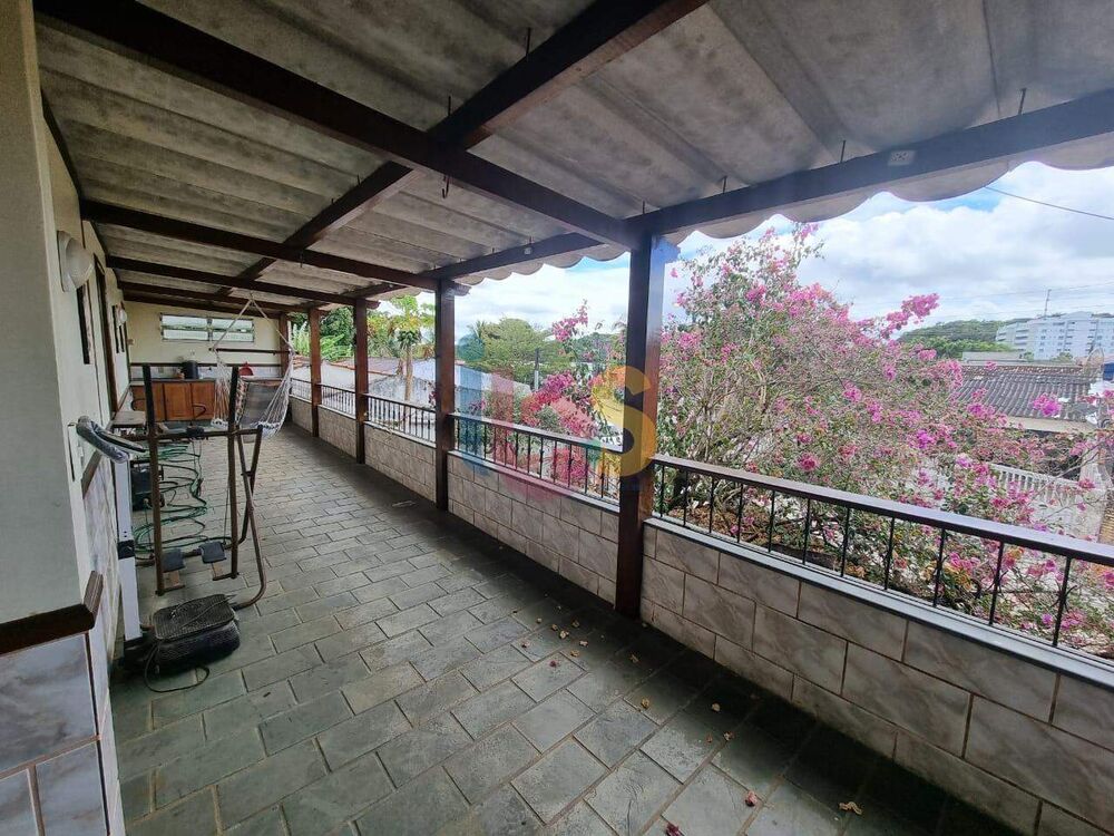 Casa à venda com 3 quartos, 250m² - Foto 10