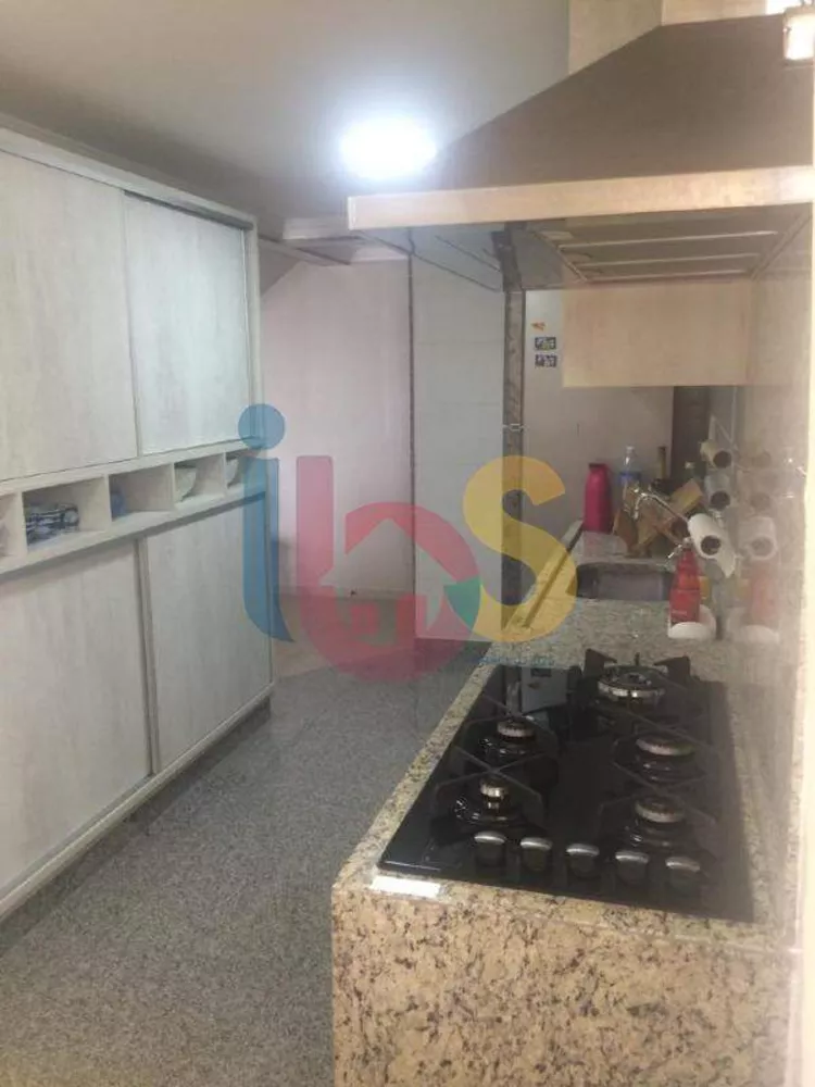 Cobertura à venda com 4 quartos, 200m² - Foto 4