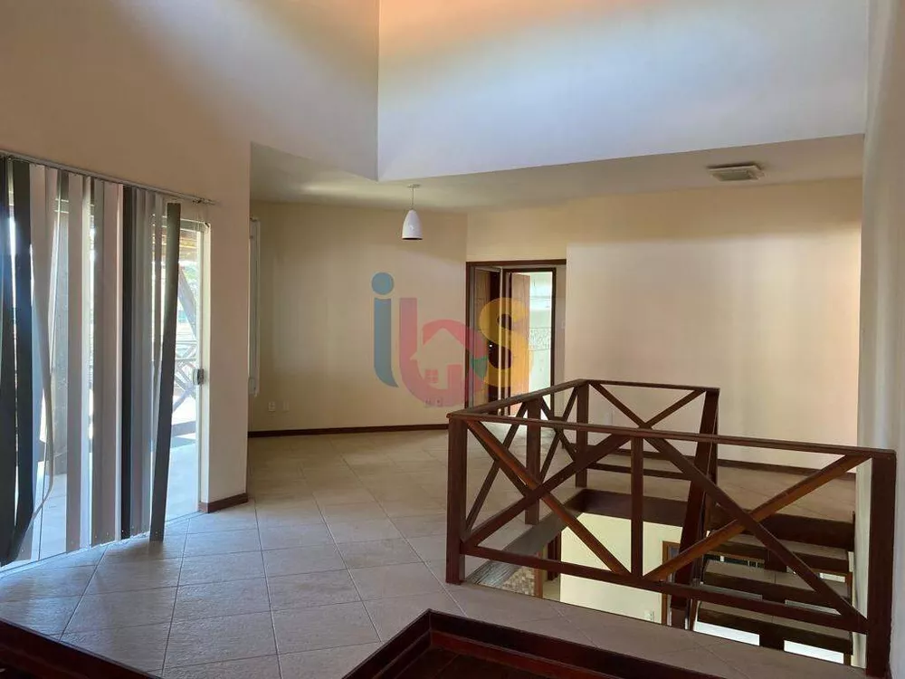 Casa à venda com 4 quartos, 240m² - Foto 2