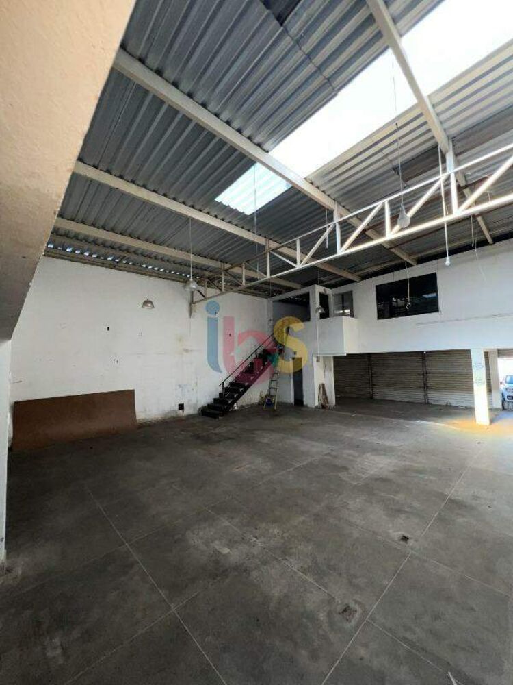 Loja-Salão, 320 m² - Foto 1