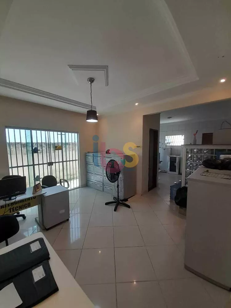 Casa à venda com 3 quartos, 180m² - Foto 1