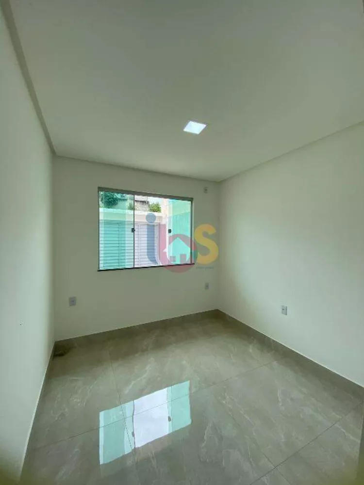 Casa à venda com 2 quartos, 178m² - Foto 3