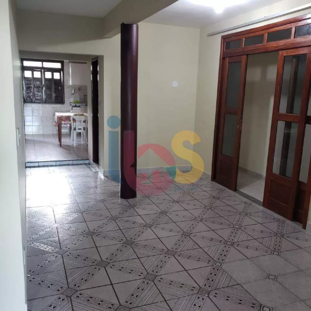 Prédio Inteiro à venda com 14 quartos, 300m² - Foto 1