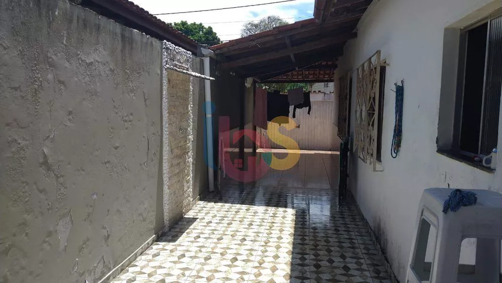 Casa à venda com 3 quartos, 80m² - Foto 2