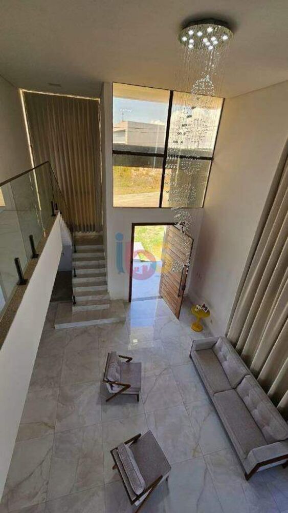 Casa à venda com 4 quartos, 327m² - Foto 3