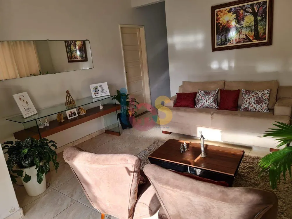 Casa, 3 quartos, 300 m² - Foto 1