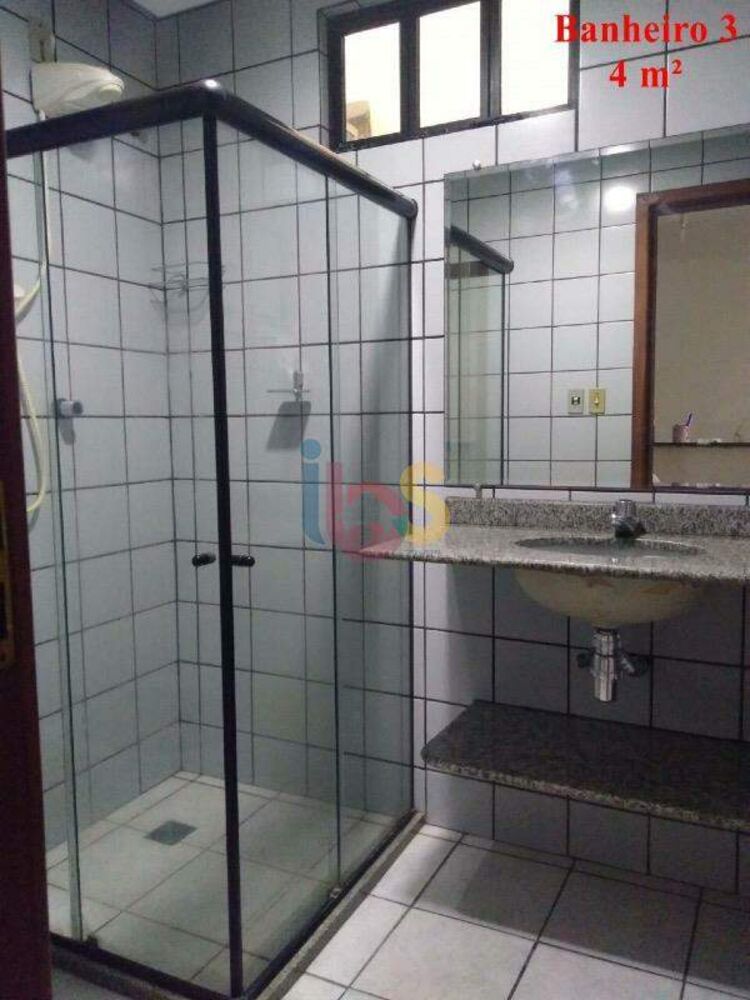 Casa, 4 quartos, 248 m² - Foto 1