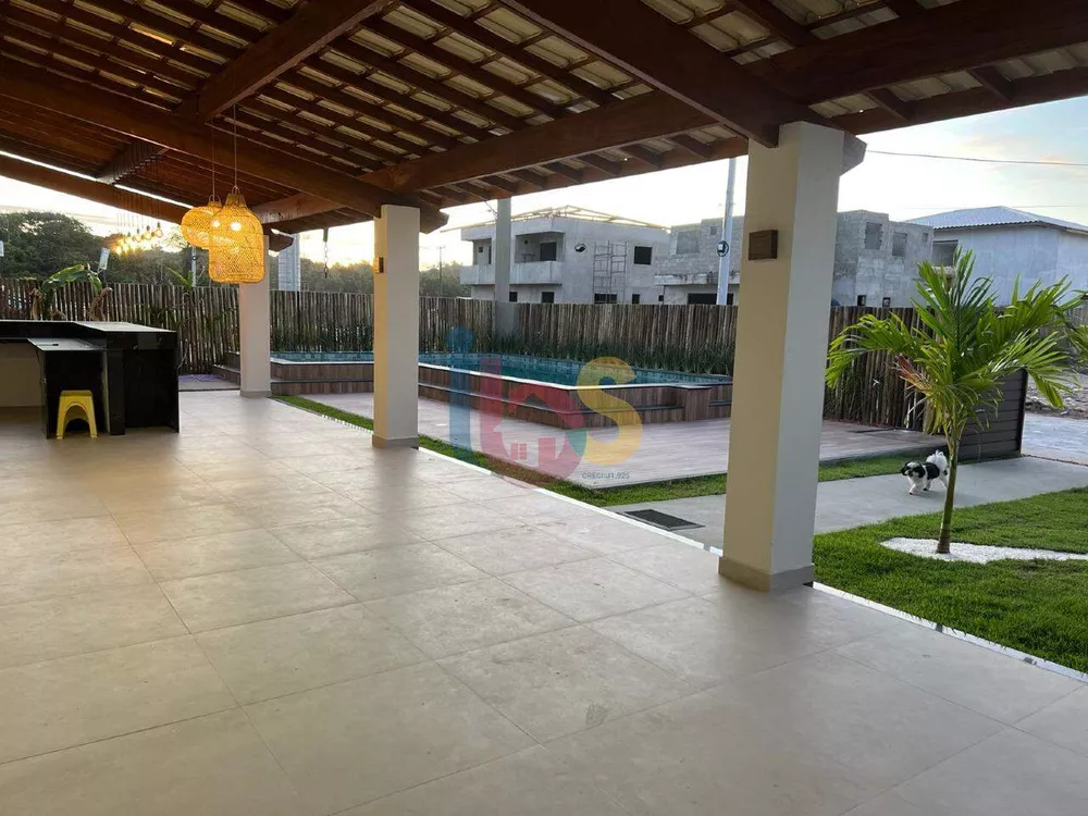 Casa à venda com 5 quartos, 300m² - Foto 3