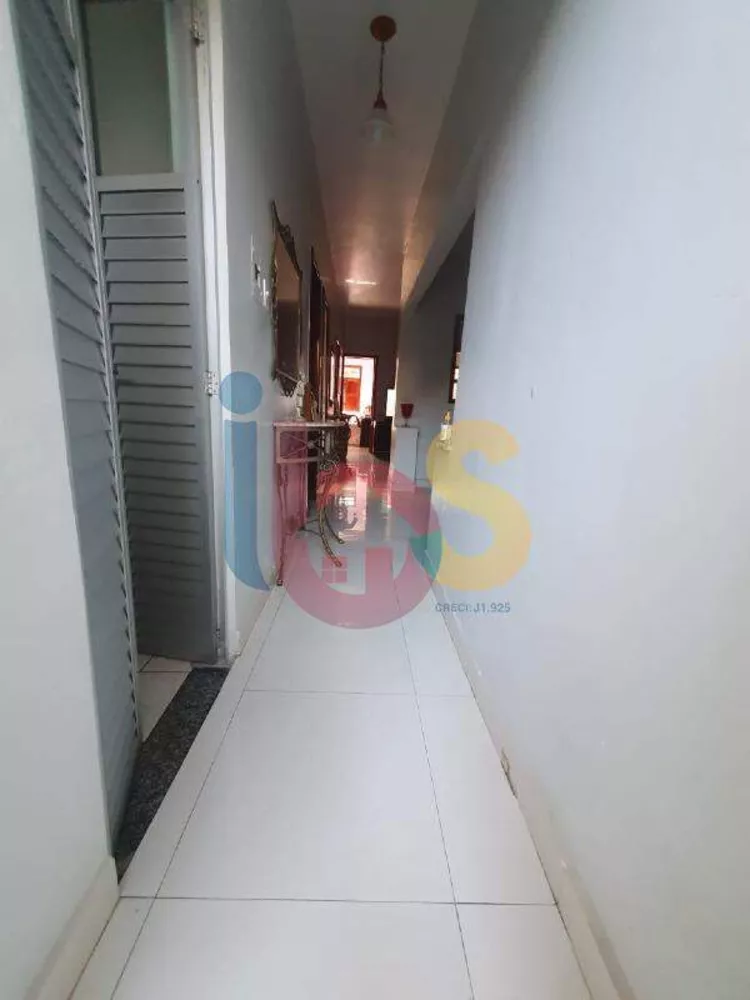 Casa à venda com 4 quartos, 130m² - Foto 2