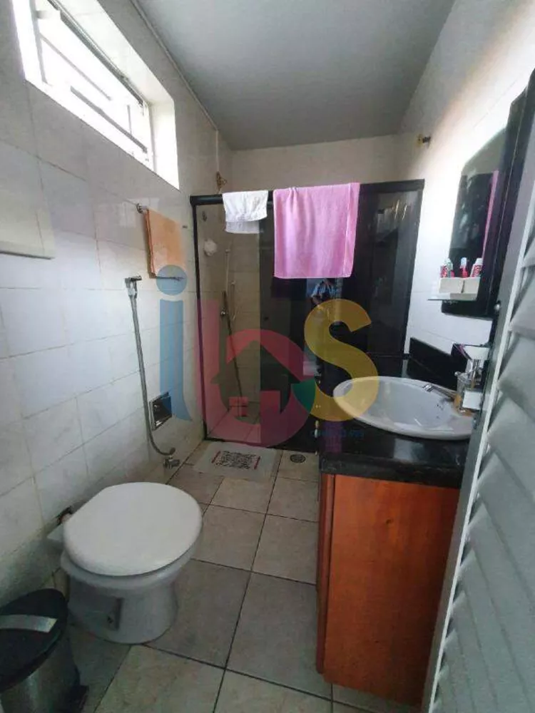 Casa à venda com 4 quartos, 130m² - Foto 13