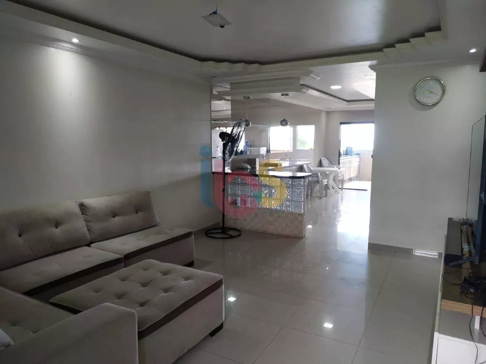 Casa Comercial à venda com 5 quartos, 360m² - Foto 2