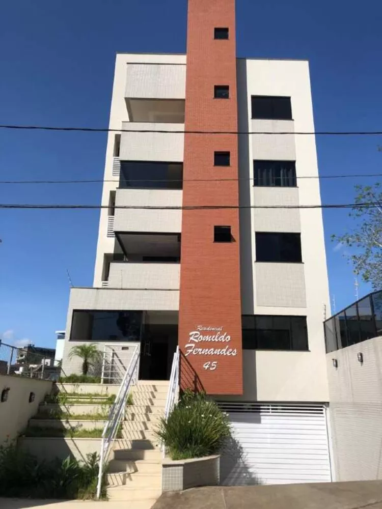 Apartamento à venda com 3 quartos, 134m² - Foto 1