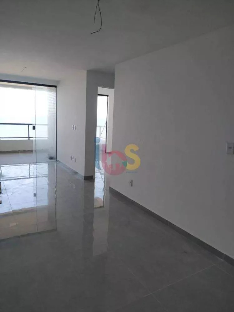 Apartamento à venda com 2 quartos, 72m² - Foto 4