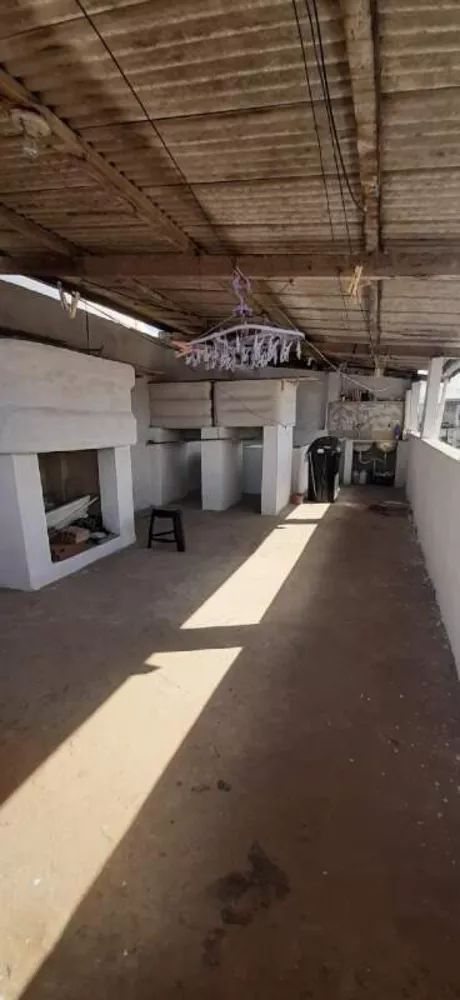 Casa Comercial à venda com 2 quartos, 144m² - Foto 6