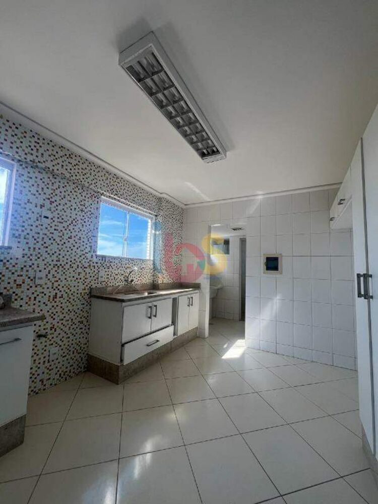 Cobertura à venda com 2 quartos, 195m² - Foto 12