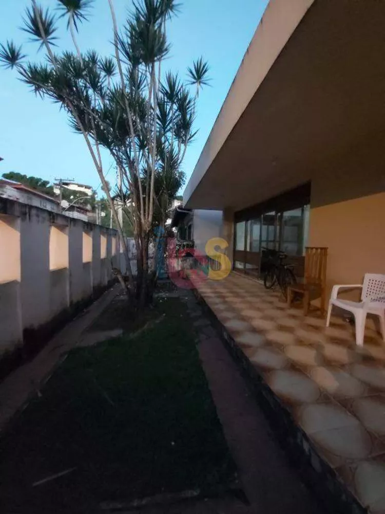 Casa para alugar com 3 quartos, 607m² - Foto 5