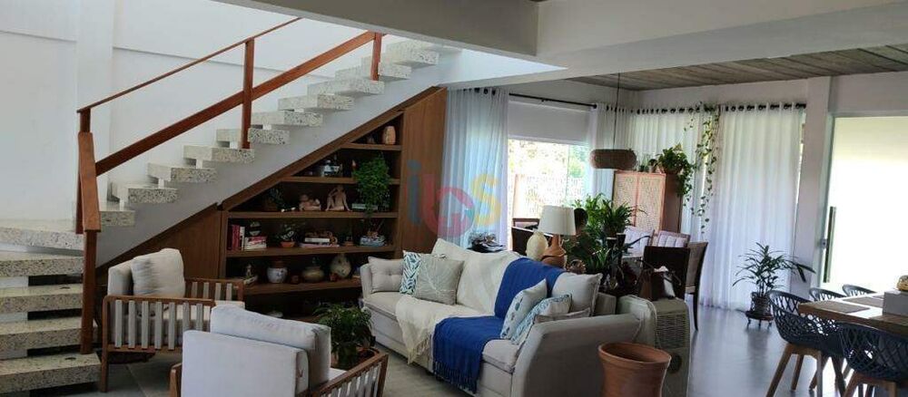Casa, 4 quartos, 450000 m² - Foto 1