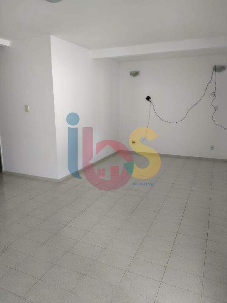 Casa à venda com 3 quartos, 250m² - Foto 4