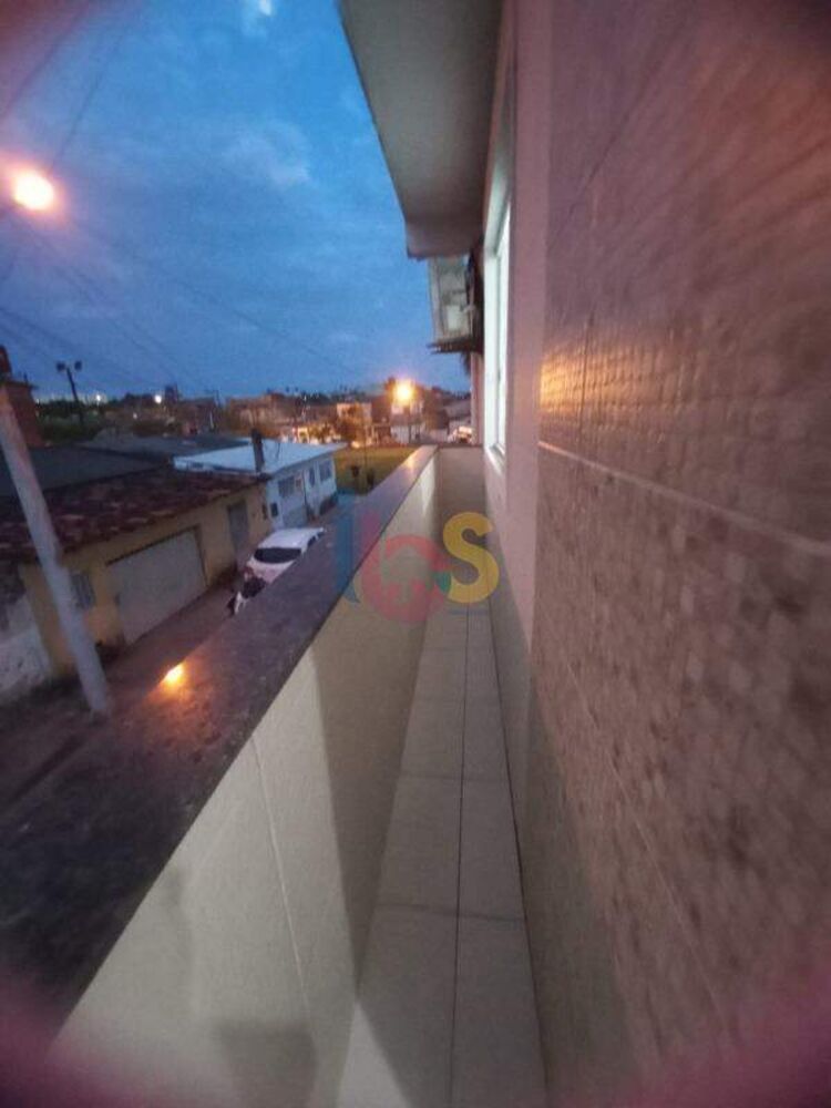 Casa à venda com 6 quartos, 200m² - Foto 4