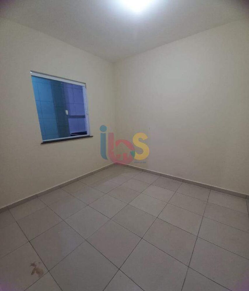 Casa à venda com 6 quartos, 200m² - Foto 1