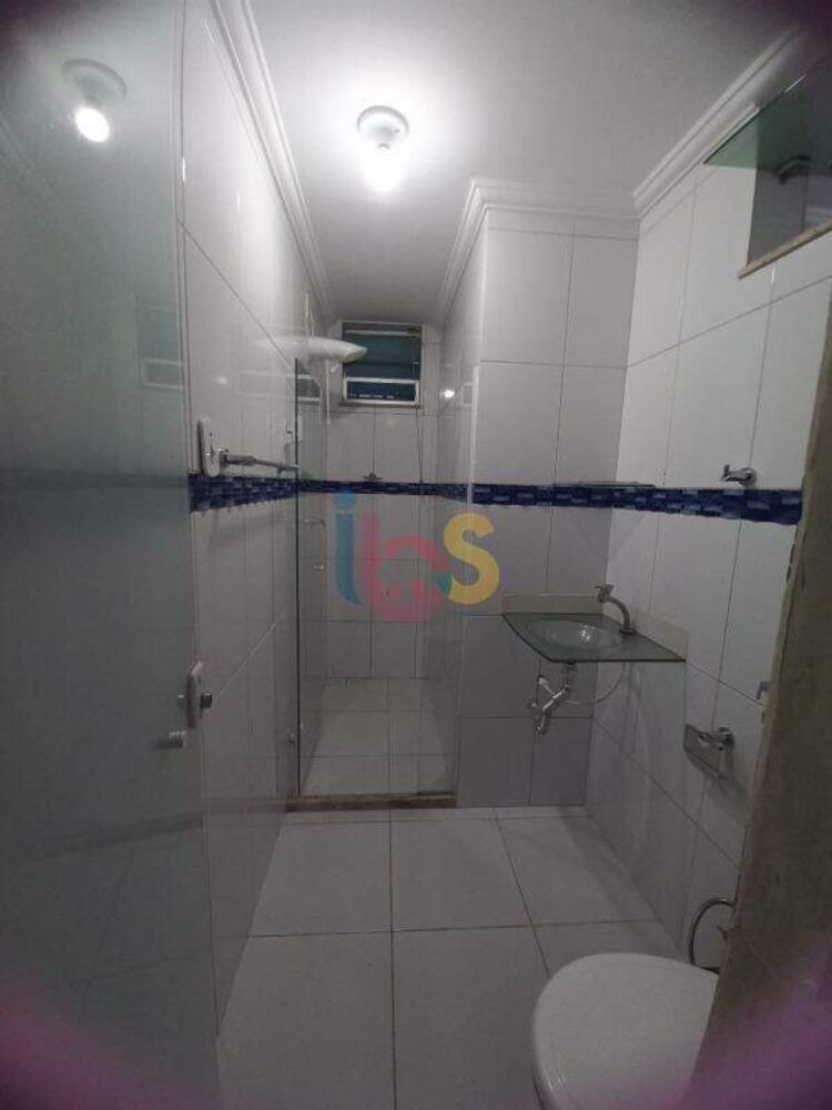 Casa à venda com 6 quartos, 200m² - Foto 3