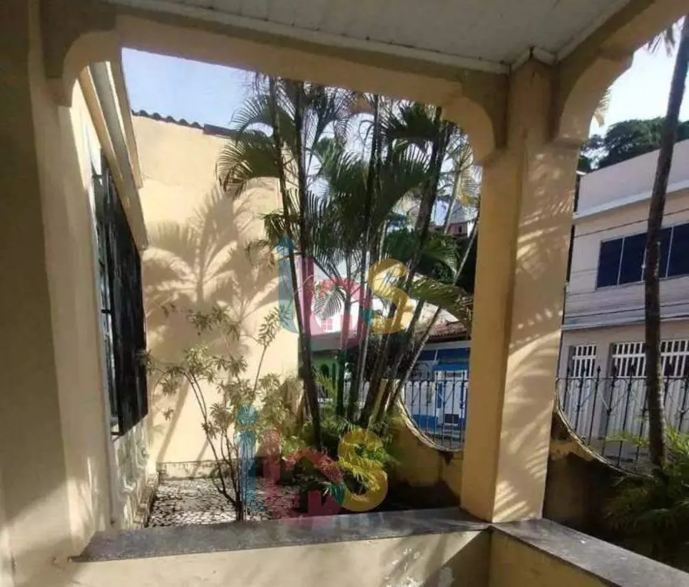 Casa, 3 quartos, 215 m² - Foto 1
